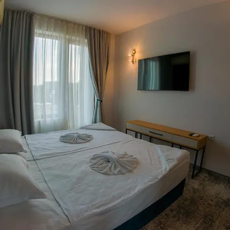 Goldensands Apartman *